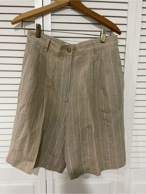 Casual Corner Vintage Old Money Style Beige Pinstripe Linen Shorts